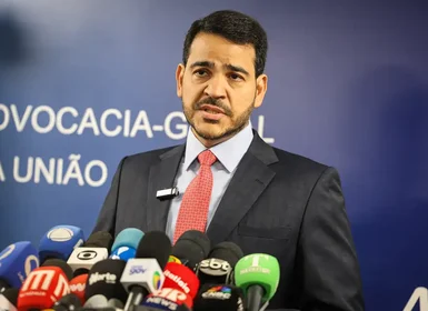 Lula indica Jorge Messias para a vaga de ministro do STF no lugar de Barroso