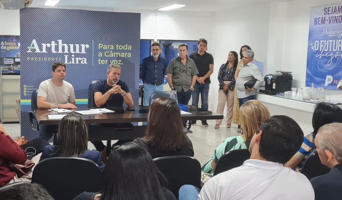 Após rumores de desistência em massa, Lira reúne pré-candidatos a vereador do PP em Maceió