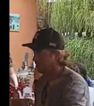 [Vídeo] Zeca Dirceu é atacado enquanto almoçava em restaurante de Maceió