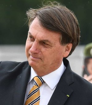 Bolsonaro se aproxima de governador de AL para chegar a Renan Calheiros