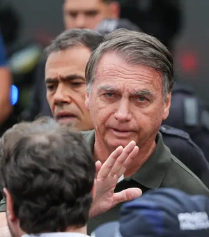 Alexandre de Moraes concede prisão domiciliar ao ex-presidente Bolsonaro