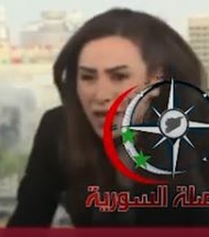 Apresentadora de TV na Síria se assusta com explosão de bomba durante ataque de Israel