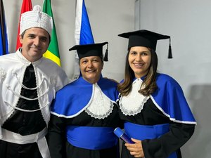 Mãe e filha se formam juntas na Uneal