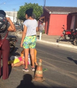 Colisão entre carro e moto deixa mulher ferida em Lagoa da Canoa