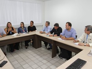 Turismo alinha ações em parceria com o Sebrae