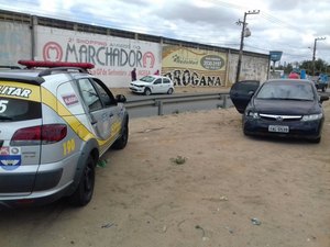 Colisão entre carros é registrada na AL-220