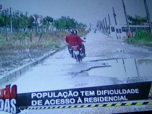 Pavimentação deficiente: motoristas trafegam na contramão e prejudica acesso a creche