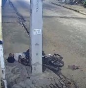 Motociclista perde controle de veículo e se choca contra poste em Palmeira dos Índios