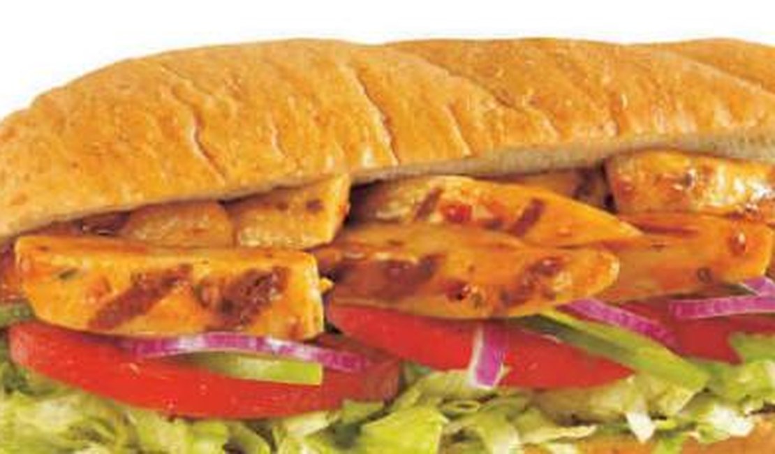 Sanduíche de frango da Subway não tem tanto frango assim; entenda