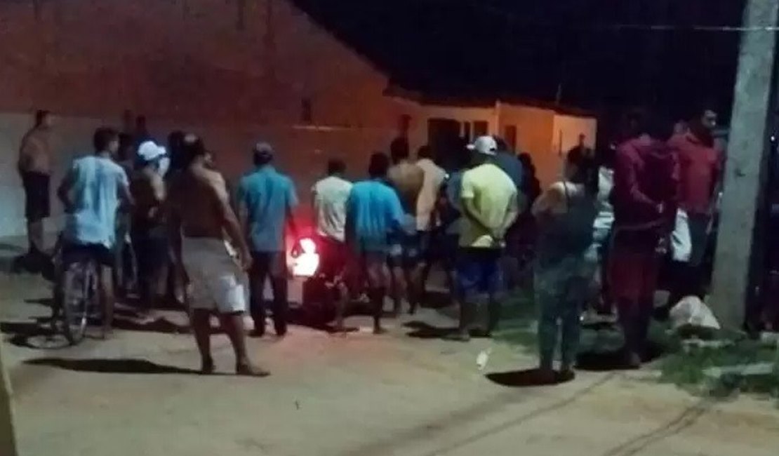Adolescente é morto a tiros em via pública de São Miguel dos Campos