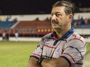 Leandro Campos assume missão de livrar Horizonte do rebaixamento no Ceará