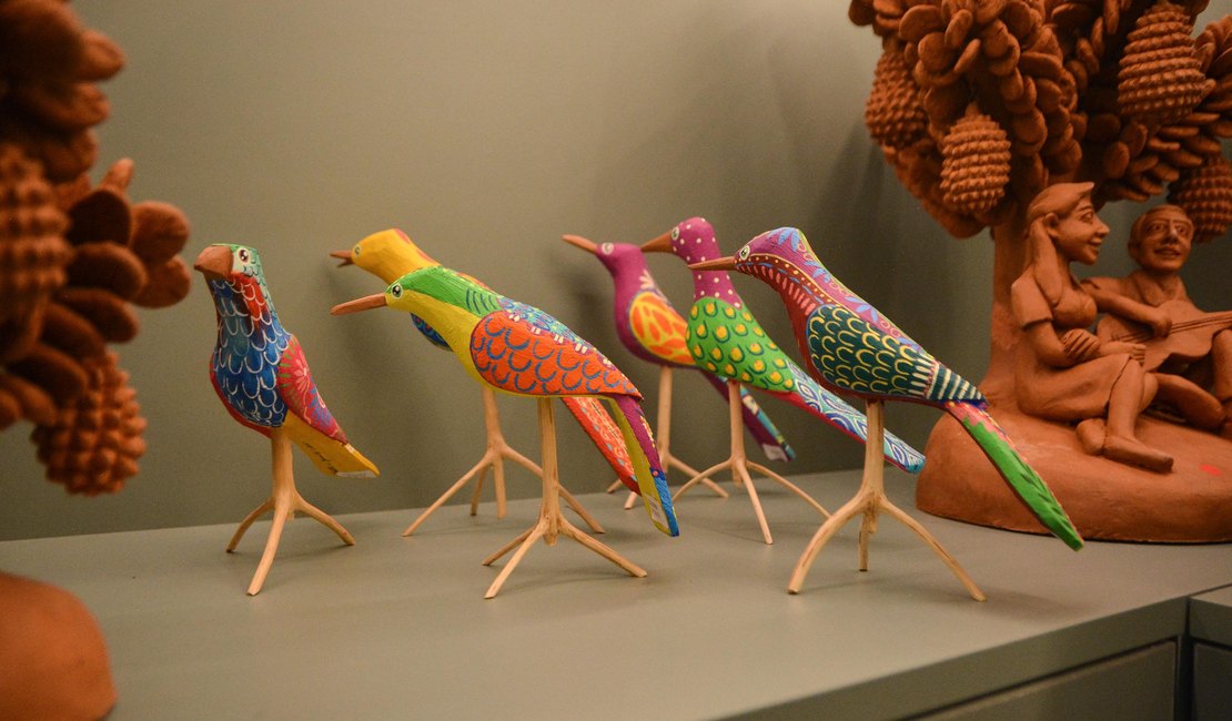 Governo de Alagoas comemora sucesso do artesanato alagoano em Paris