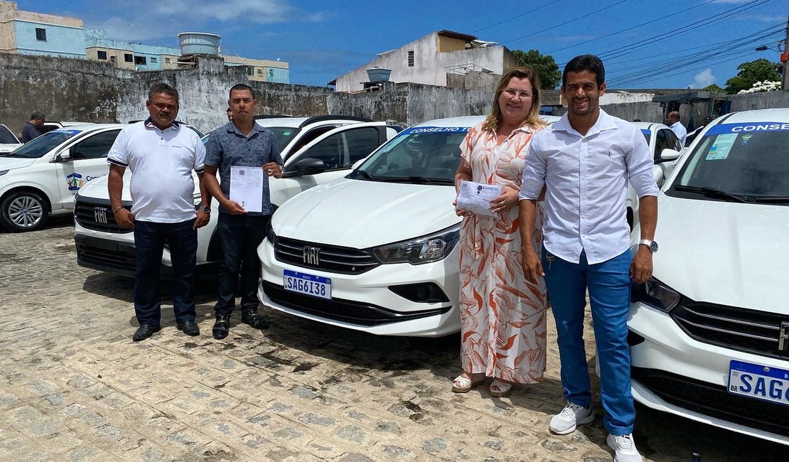 Prefeitura de Porto Calvo recebe veículo exclusivo para o Conselho Tutelar