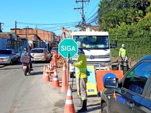 Intervenção emergencial: BRK realiza reparo de vazamento de grande porte no Feitosa