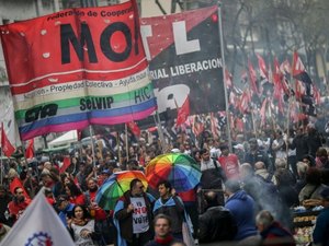 Argentina: greve geral atinge vários setores e envolve sociedade civil