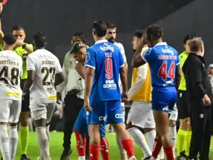 STJD decide denunciar Neymar após expulsão contra o Bahia