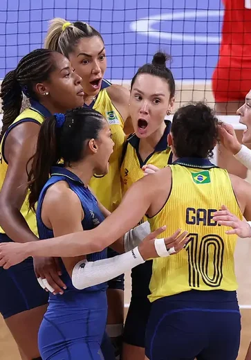 Brasil supera Turquia e conquista bronze no vôlei feminino em Paris