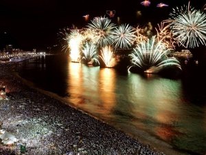 Tudo pronto para o réveillon na Praia de Copacabana