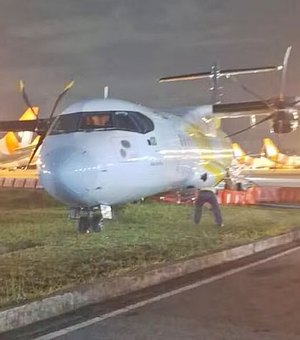 Avião da Voepass vai parar na grama depois de problema mecânico em Congonhas