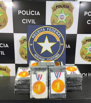 Polícia Civil e Receita Federal apreendem 20 kg de cocaína em operação conjunta em Maceió