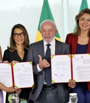 Lula sanciona leis para fortalecer combate à violência contra mulheres