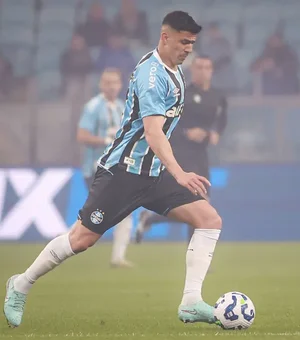 Balbuena passa por cirurgia, e Grêmio divulga previsão de retorno