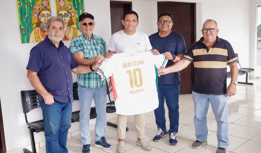 ''O CSE é uma paixão palmeirense'', diz prefeito em encontro com diretores do clube