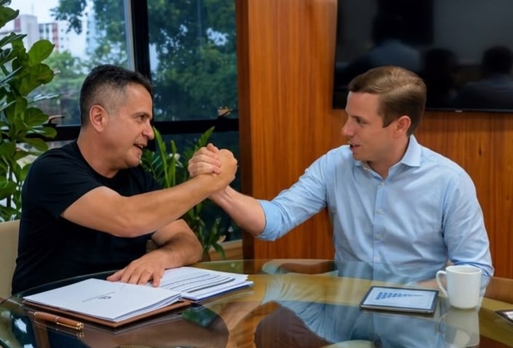 Aguardando apoio de Marlan a Renan Filho, Dantas recebe Arthur Albuquerque e anuncia obras para Limoeiro