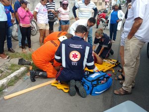 Acidente entre carro e moto deixa um ferido em Penedo