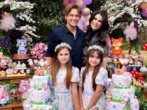 Natália Guimarães e Leandro, do KLB, celebram 8 anos das gêmeas