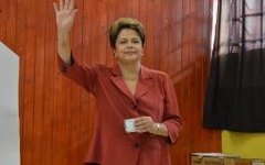 Dilma faz foto após o voto 
