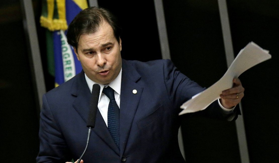 Rodrigo Maia se defende: denúncias de corrupção são absurdas