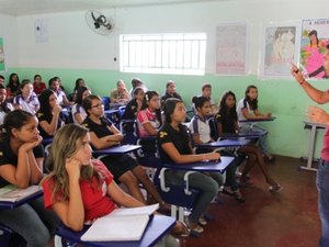 Governo de Alagoas garante piso salarial a professores instituído pelo MEC