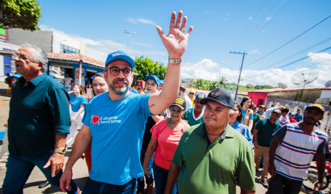 Governo de Alagoas leva diversos serviços de combate à fome a Olho D'água Grande