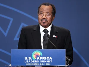 Aos 92 anos, Paul Biya é reeleito presidente do Camarões pela oitava vez