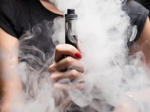 Um em cada quatro adolescentes em AL já experimentou cigarro eletrônico, diz IBGE