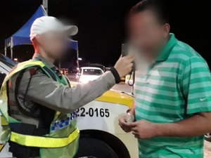 BPRv flagra motoristas embriagados na festa de Emancipação de Capela