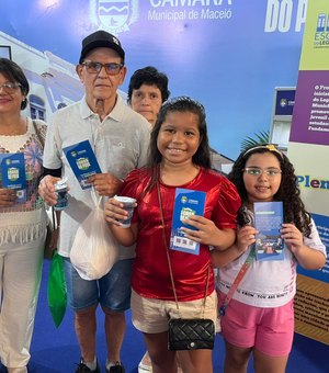 População conhece as ações da Câmara de Maceió no estande do Legislativo na Feira da AMA