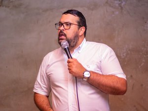 Hector Martins visita Jardim das Paineiras e lamenta falta de estrutura na comunidade