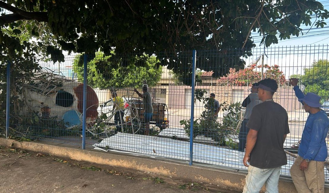 Seduc isola escola em Arapiraca após tombamento de caixa de água