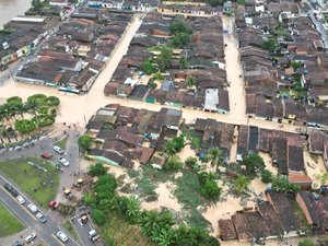 Após fortes chuvas, prefeita Ceci decreta situação de emergência em Atalaia