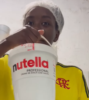 Confeiteira se emociona ao comprar primeiro pote de chocolate para a própria loja