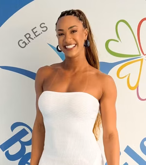 Ex-BBB Aline Patriarca estreia na Beija-Flor no Carnaval 2026