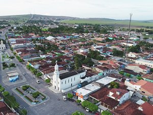 Após bebedeira, suspeito desfere golpes de faca contra colega