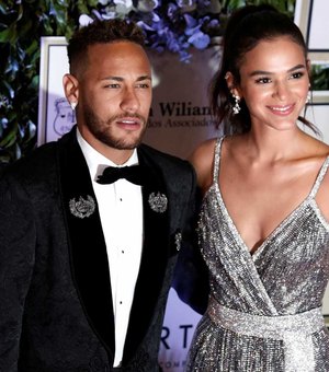 Neymar dá festa de aniversário antecipada para Bruna Marquezine