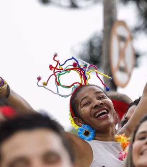 População brasileira é a 7ª mais feliz do mundo, diz pesquisa