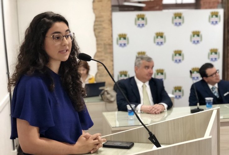 Filha de Tereza Nelma pode ser a vice de JHC