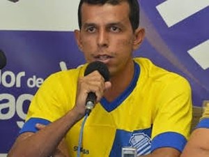 Didira, Bismarck e Katê não ficam no CSA para a série D