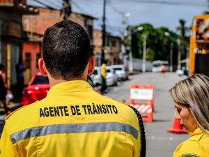 Trânsito na orla de Pajuçara é alterado e passa a ser mão única