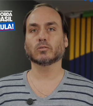 Carlos Bolsonaro desembarca em Maceió para corrida Acorda Brasil